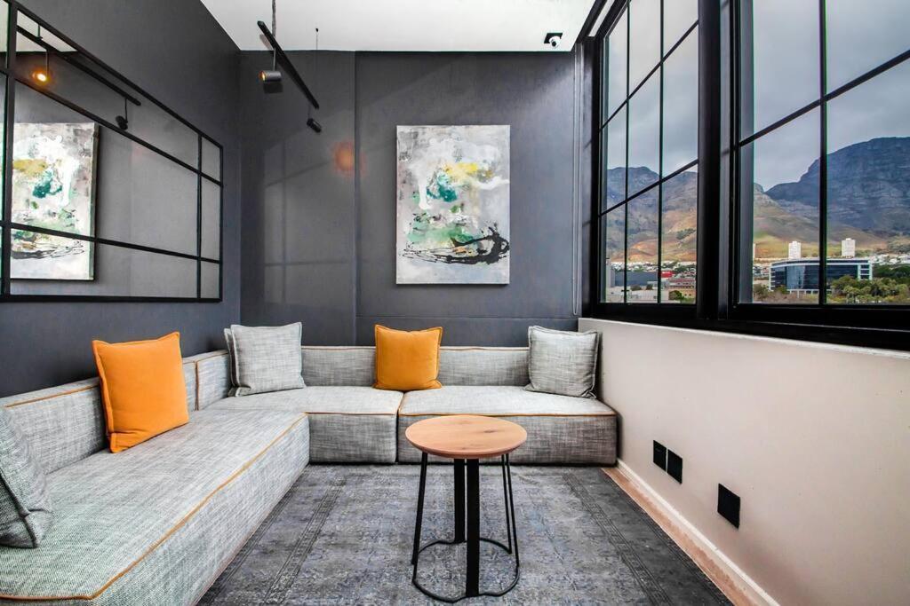 Luxury Urban Living At The Harri Cape Town